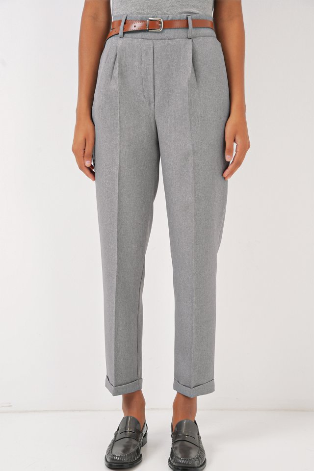6686 Pileli Kemerli Kumaş Pantolon - Füme