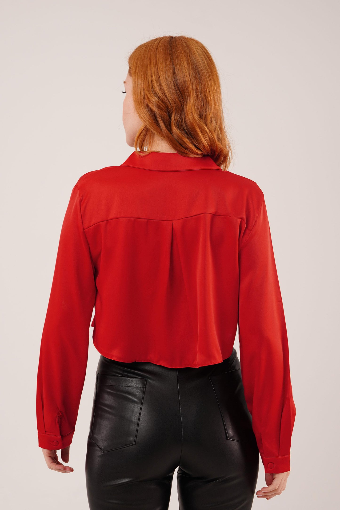 Saten Crop Model Yeşil Gömlek
