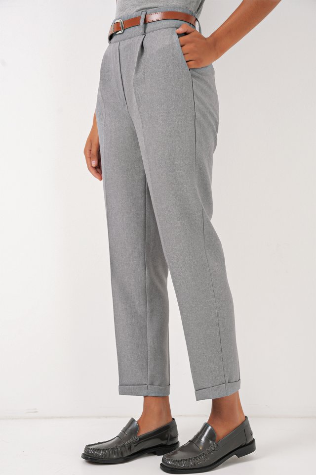 6686 Pileli Kemerli Kumaş Pantolon - Füme